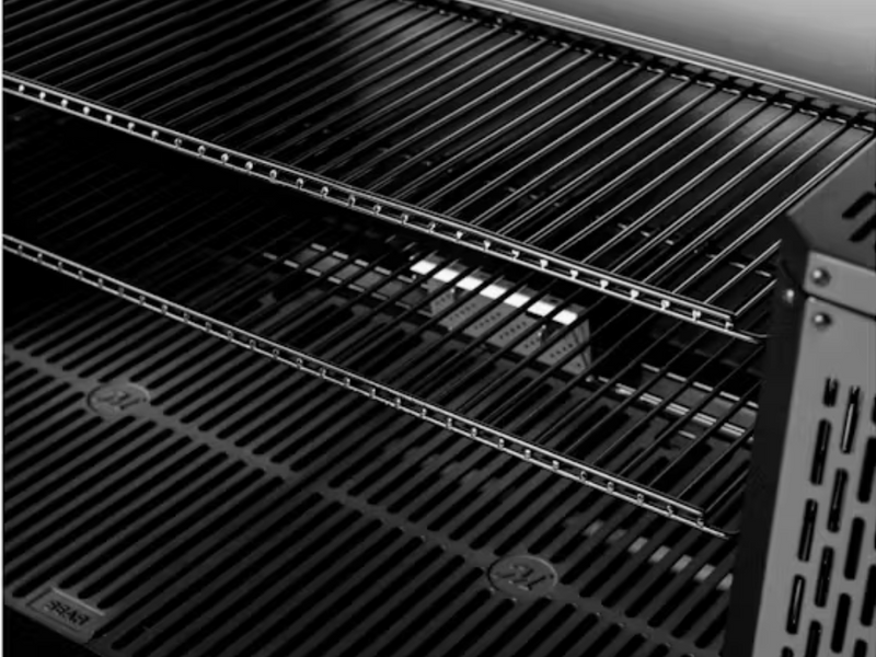 Masterbuilt Gravity Series® 1150 Grill + Smoker